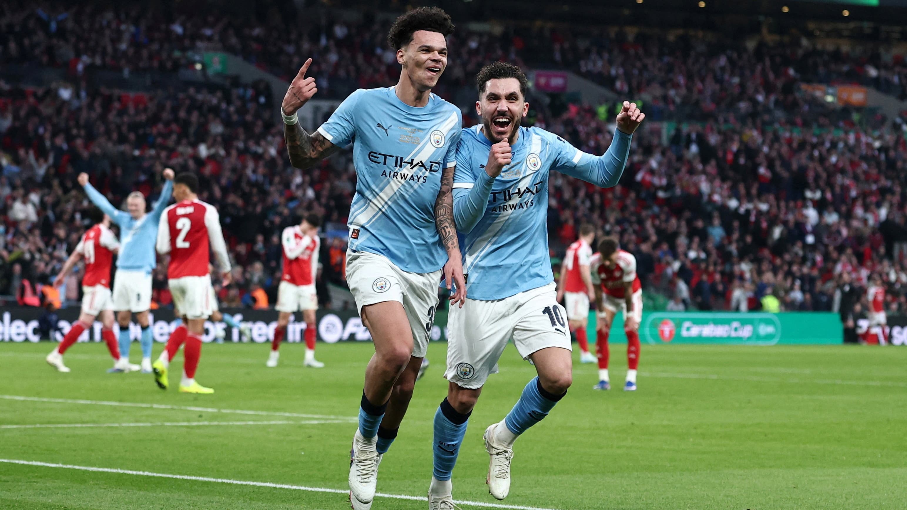 Lig Kupası'nda şampiyon Manchester City! Arsenal'in 33 yıllık hasreti son bulmadı