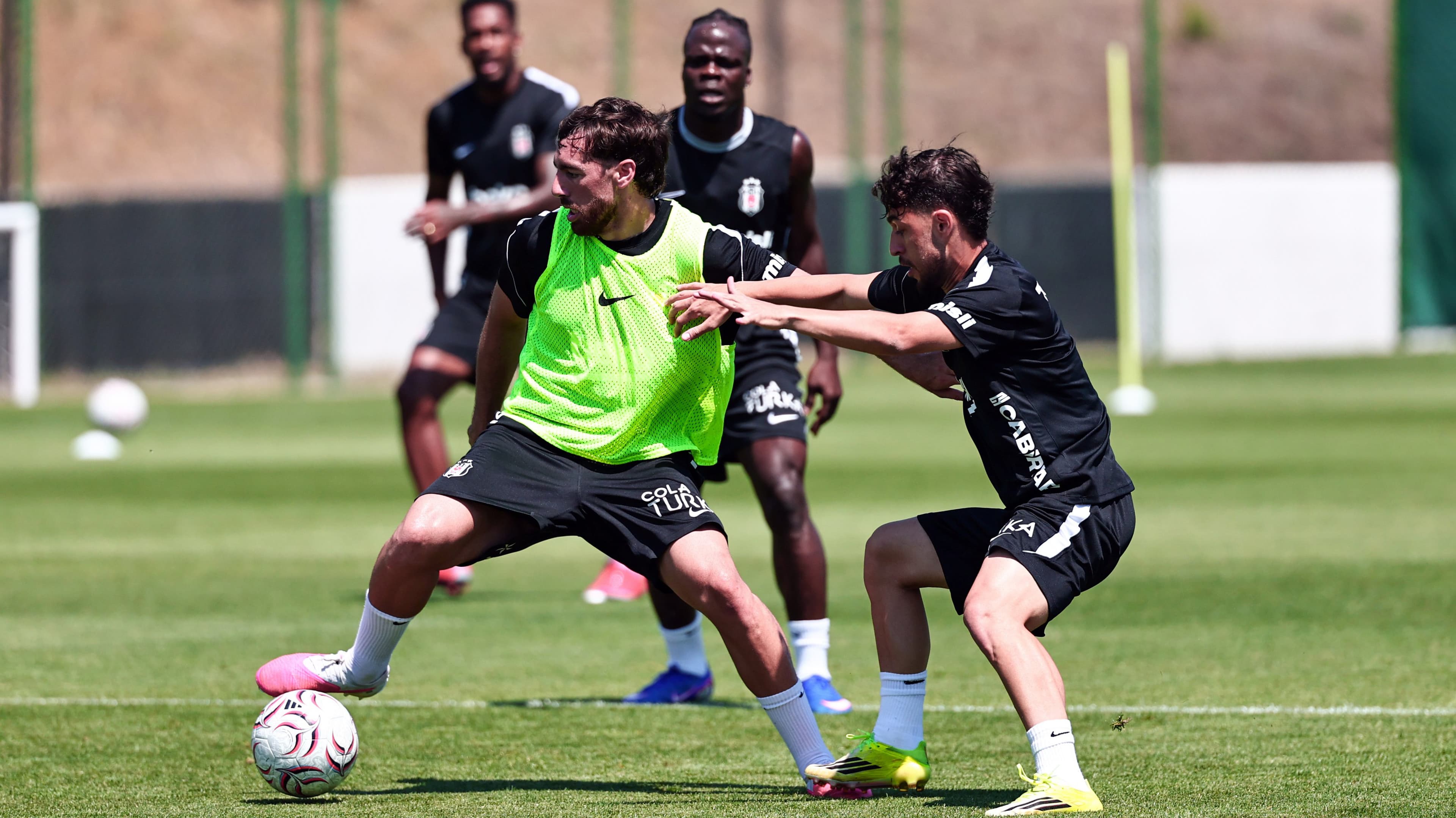 Beşiktaş, Midtjylland ile maç hazırlıklarına devam ediyor