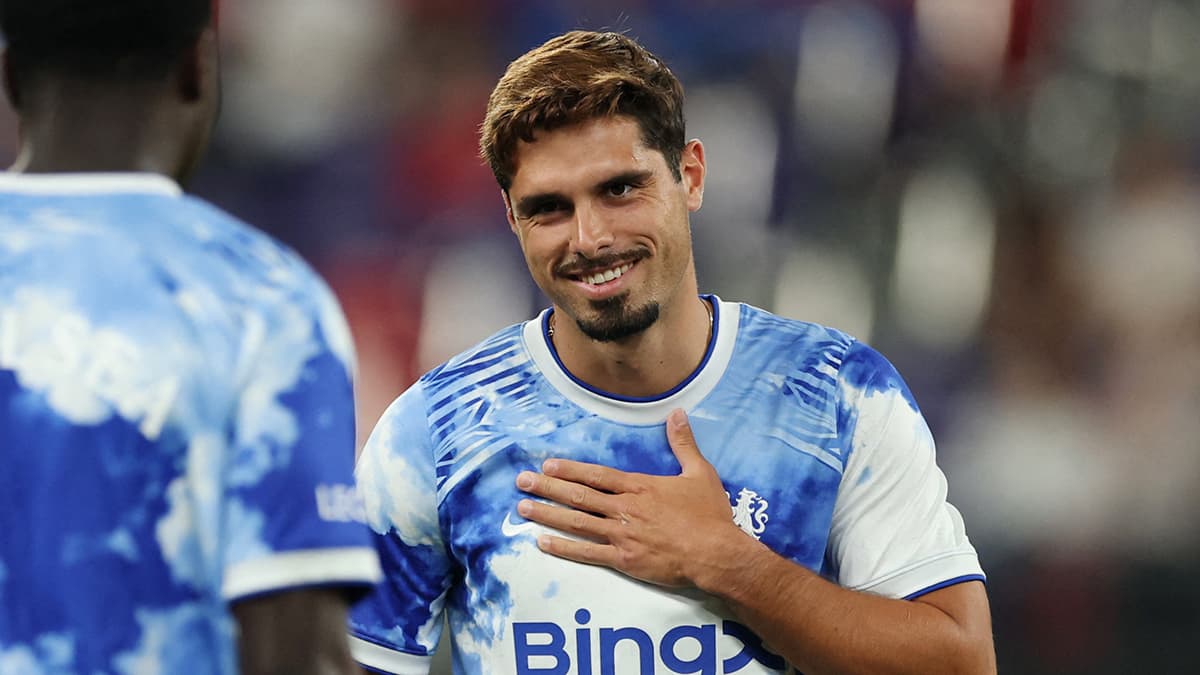 Al-Hilal, Pedro Neto için Chelsea ile 60 milyon euroya görüşüyor