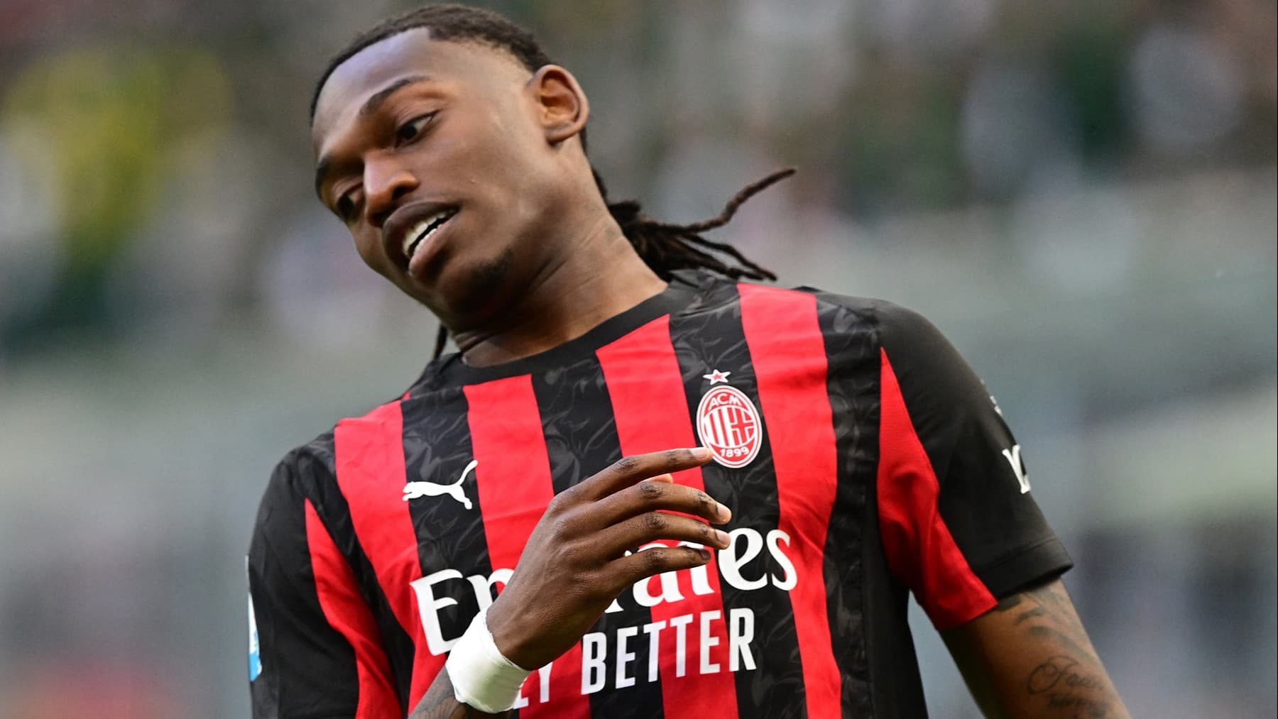Fenerbahçe ve Galatasaray, Leao için Milan ile görüşüyor