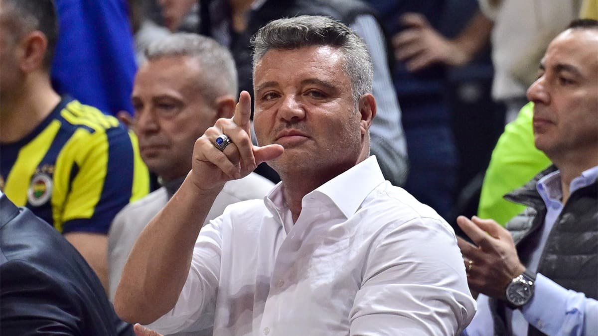 Sadettin Saran dünyaca ünlü golcüyü bu kez bitiriyor | Sporun manşetleri