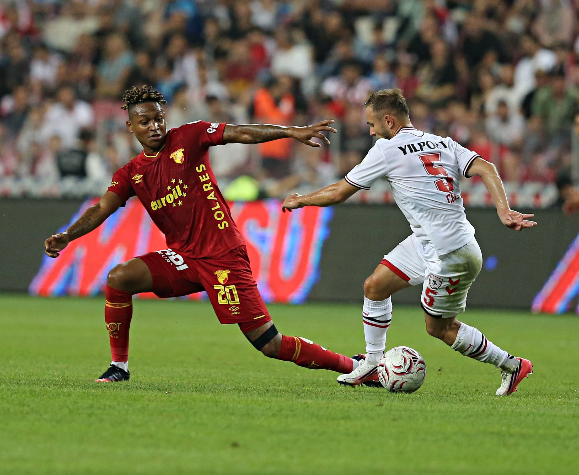 Süper Lig'in ilk haftasında Göztepe ve Samsunspor 3-3 berabere kaldı