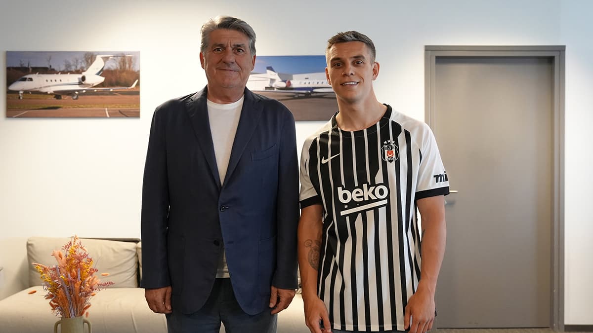Beşiktaş'ın yeni transferi Trossard İstanbul'a ulaştı