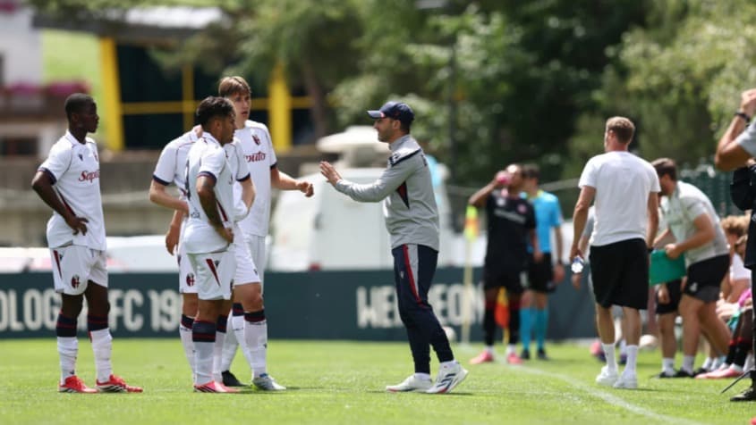 Domenico Tedesco, Bologna ile ilk maçında ağır bir yenilgi aldı