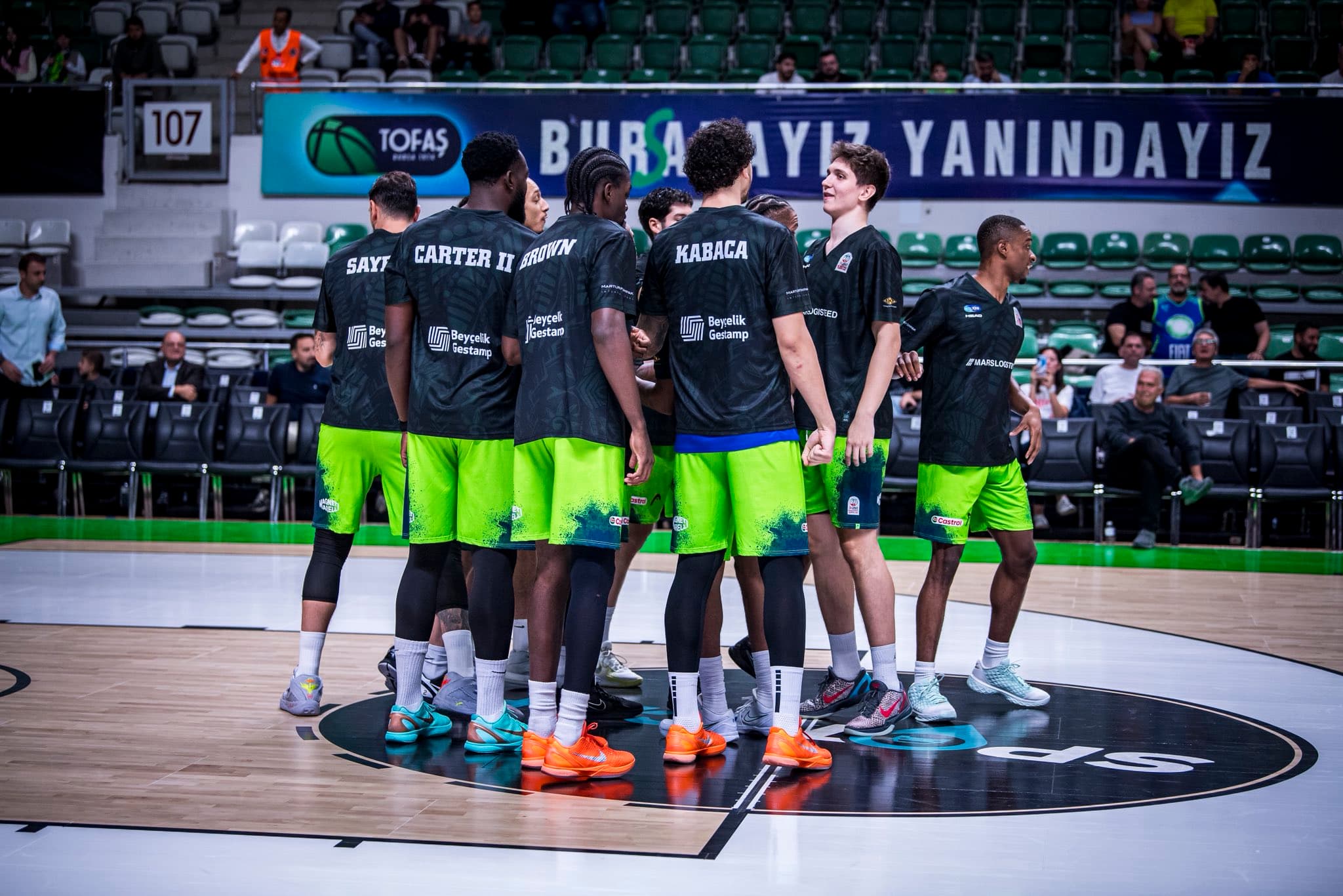 Tofaş, Bordo Bandırma'yı 90-89 mağlup ederek sezonu açtı