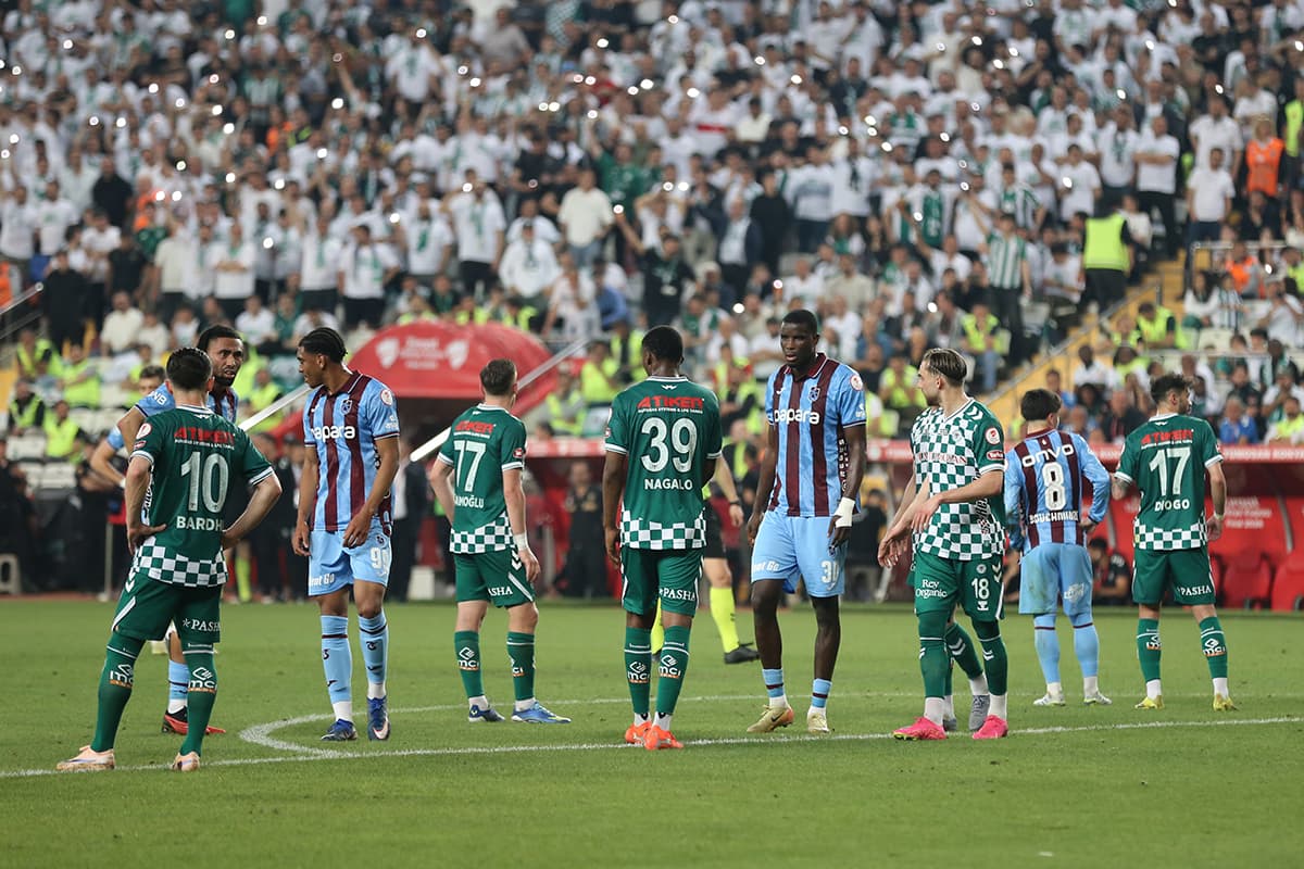 Trabzonspor ve Konyaspor PFDK'ya sevk edildi