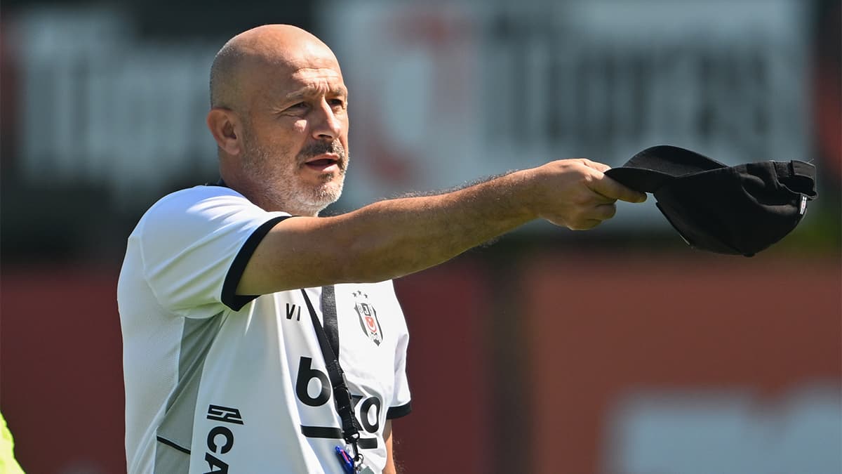 Beşiktaş'ta sağ kanat transferi için sürpriz karar alındı