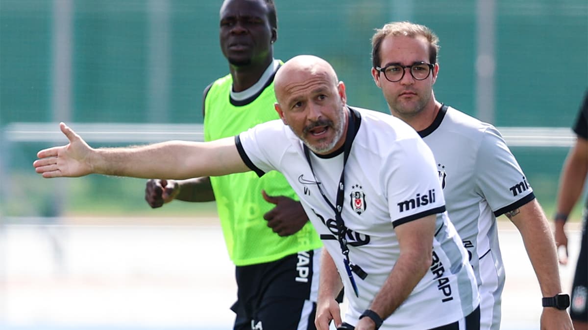 Vincenzo Italiano, Beşiktaş'ta 4 futbolcuyla yolları ayırdı