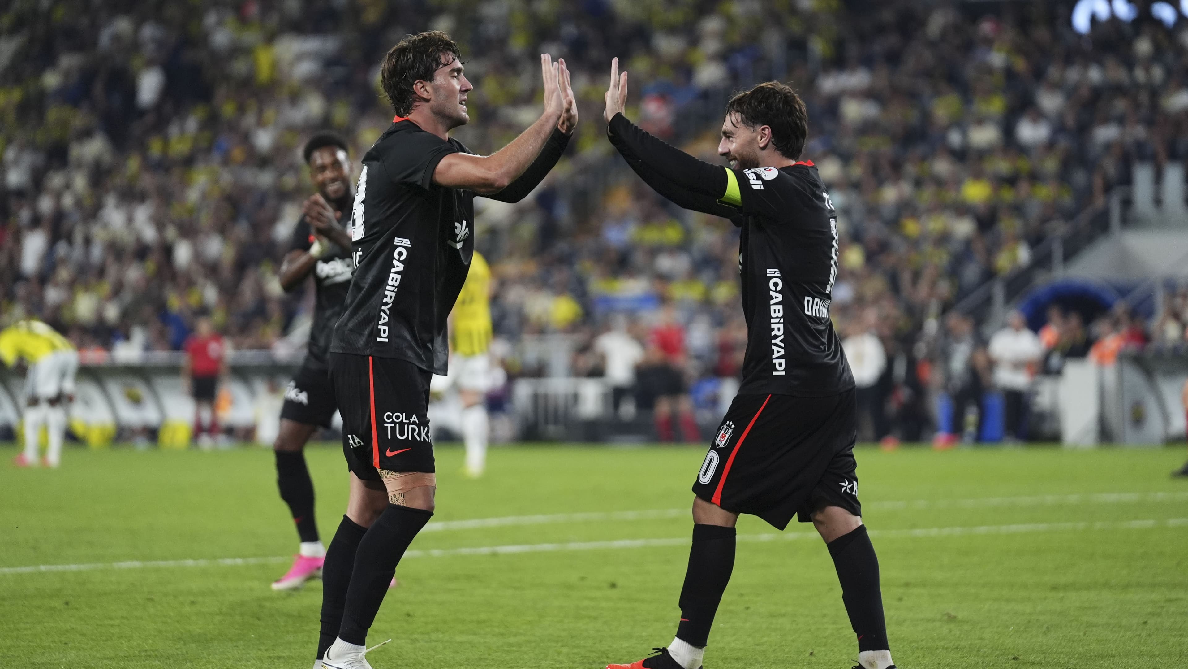 Dusan Vlahovic, Orkun Kökçü'nün asistini Messi'ye benzetti