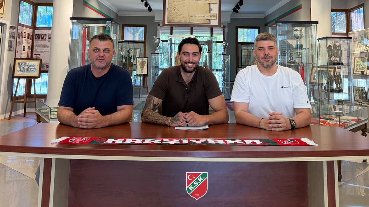 Yavuz Gültekin, Bursaspor'dan Karşıyaka'ya transfer oldu