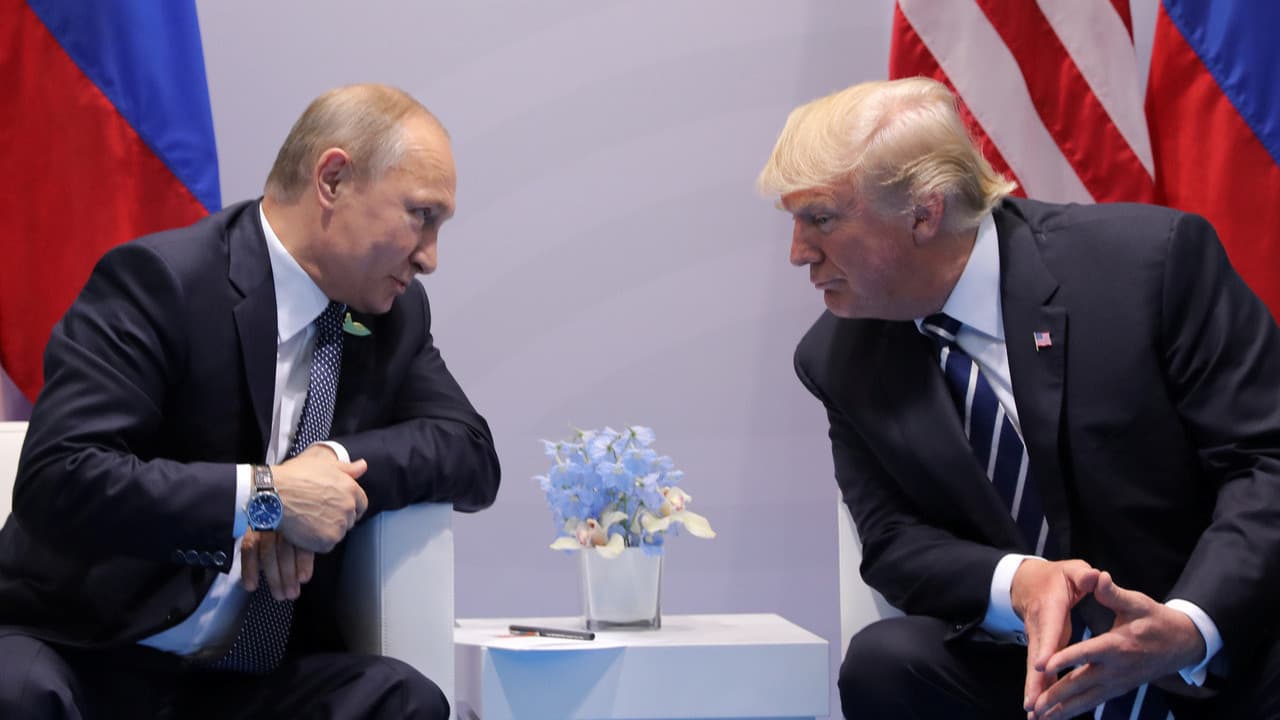 Trump ve Putin arasında kritik zirve: 1,5 saatlik telefon trafiği