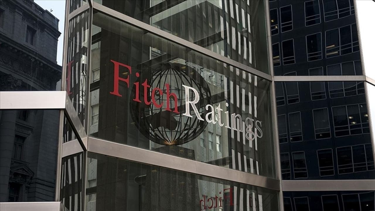 Fitch, 2026 küresel büyüme tahminini yükseltti