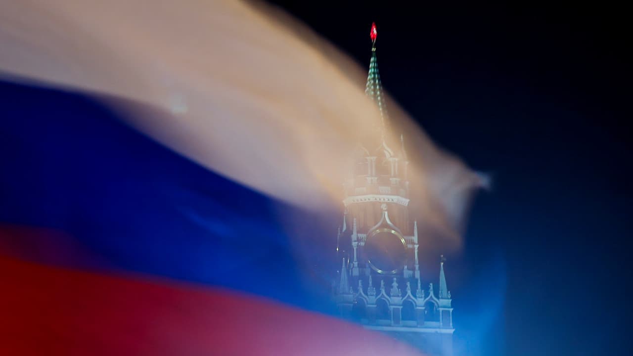 St. Petersburg ve Moskova çevresinde akaryakıt satışında kısıtlamalar