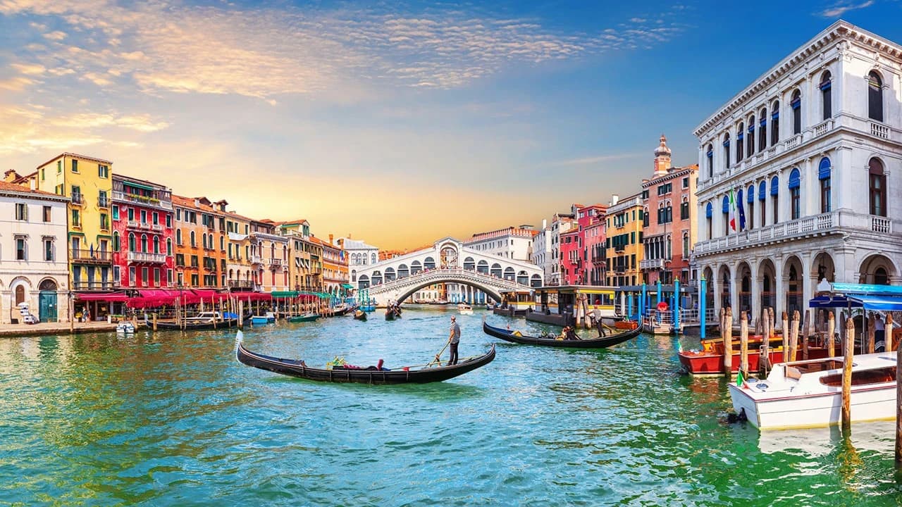 Venedik'te turist giriş ücreti 2027'de 30 euroya yükselebilir