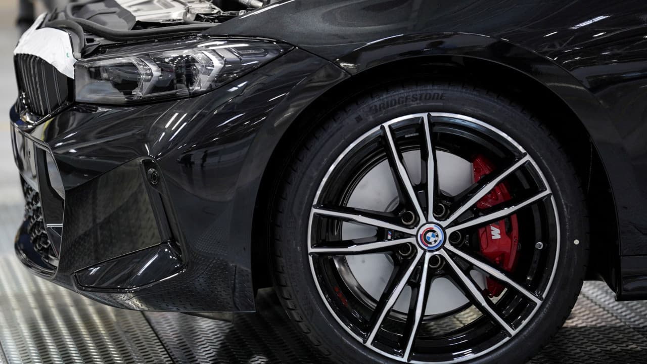 BMW, yangın riski nedeniyle 30 bin hibrit aracı geri çağırıyor