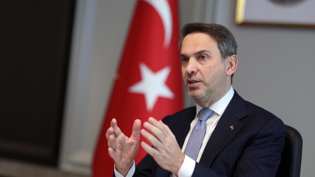 Bakan Bayraktar: "Kapımızda yaşanan krizden Türkiye daha güçlü çıkacak"