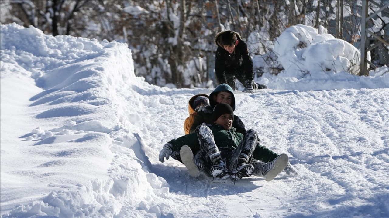 İlk kar tatili haberi geldi: 1 ilde eğitime ara