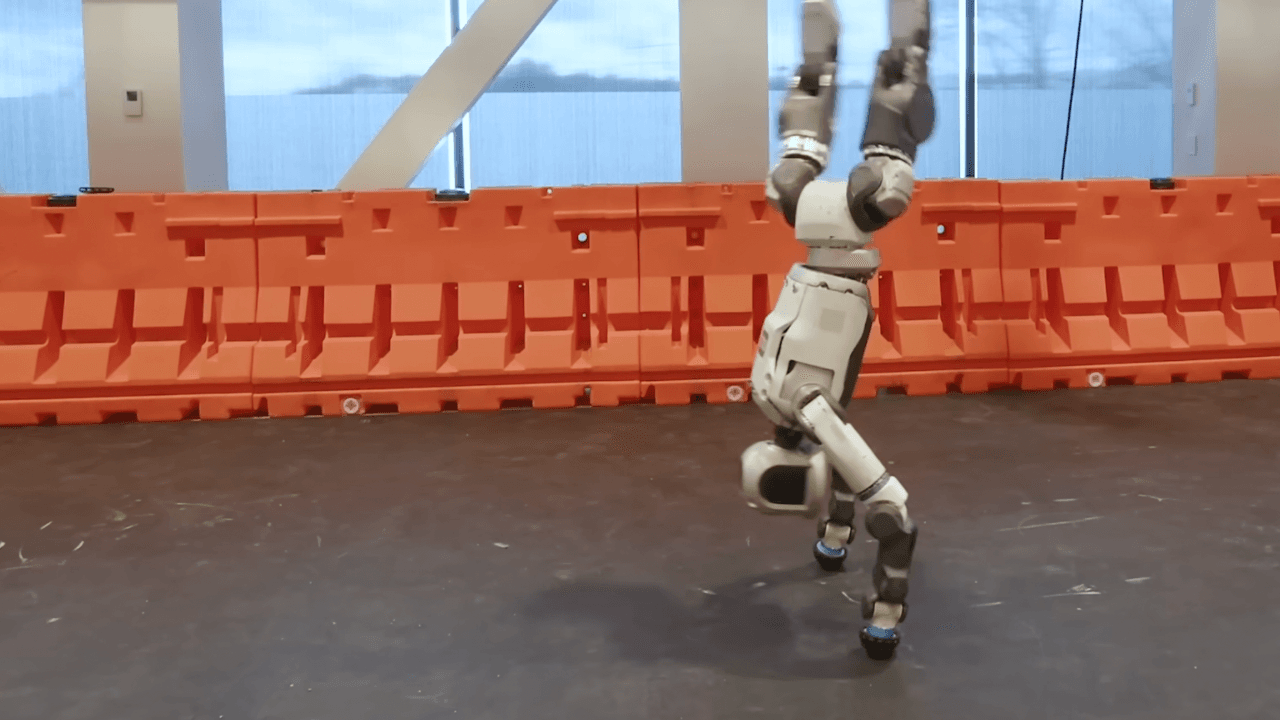 Takla atan insansı robot borsada Hyundai hisselerine değer kazandırdı