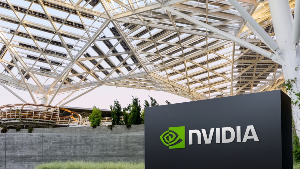 Schneider Electric'ten NVIDIA ile işbirliği: Yeni nesil yapay zeka veri merkezlerinde güçler birleştirilecek