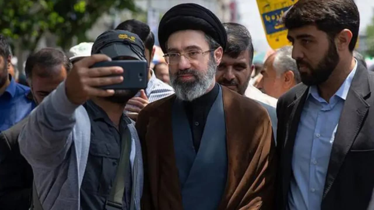 İran'ın yeni lideri Ali Hamaney'in oğlu Mücteba Hamaney seçildi iddiası