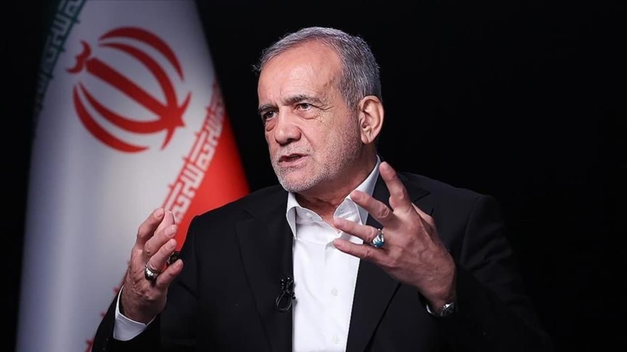 İran Cumhurbaşkanlığı Ofisi, Pezeşkiyan'ın istifa iddialarını yalanladı