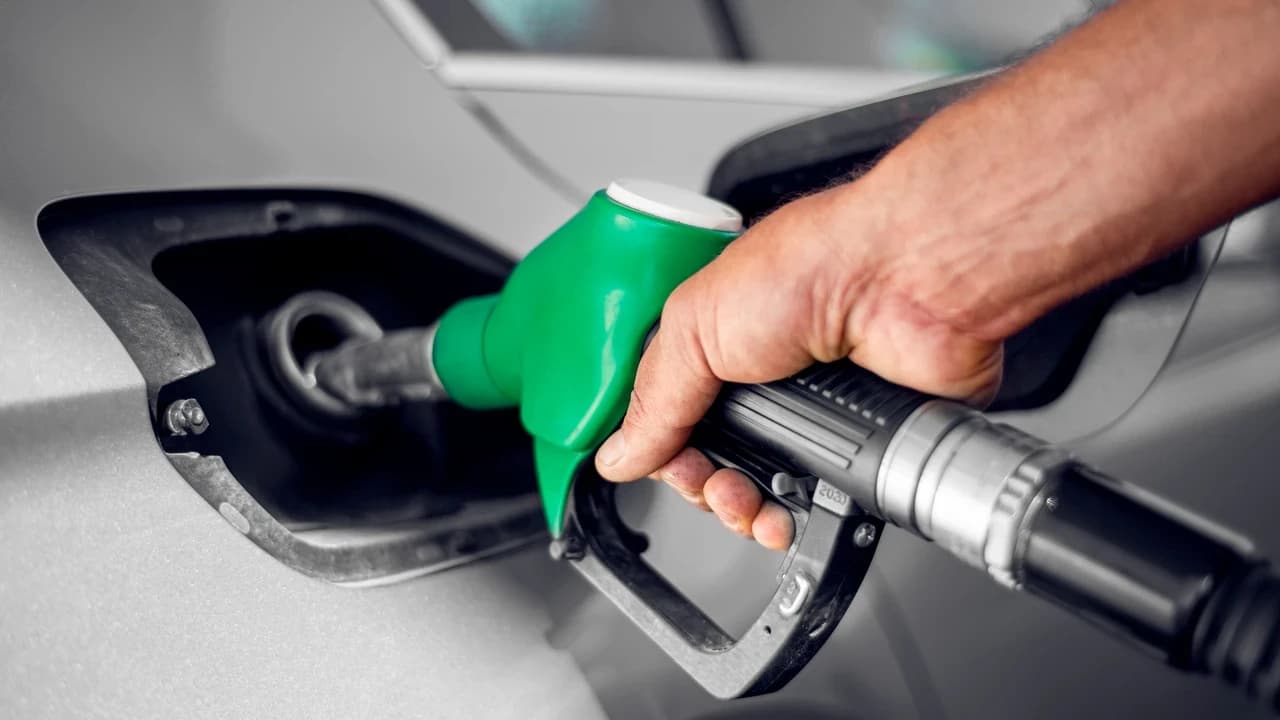 Motorin fiyatı 100 TL'nin altına düştü, indirim 3,97 TL oldu
