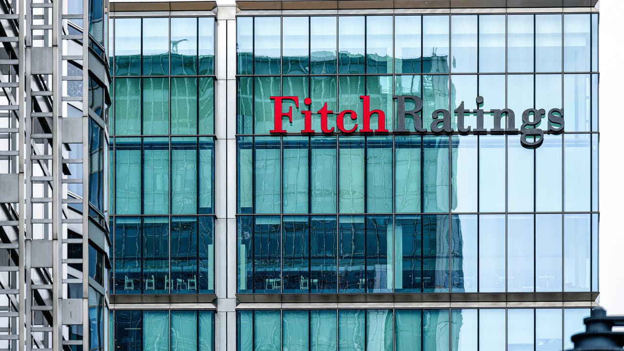 Fitch: "Türk bankaları güçlü sermayeye sahip, ancak kur şoku risk oluşturabilir"
