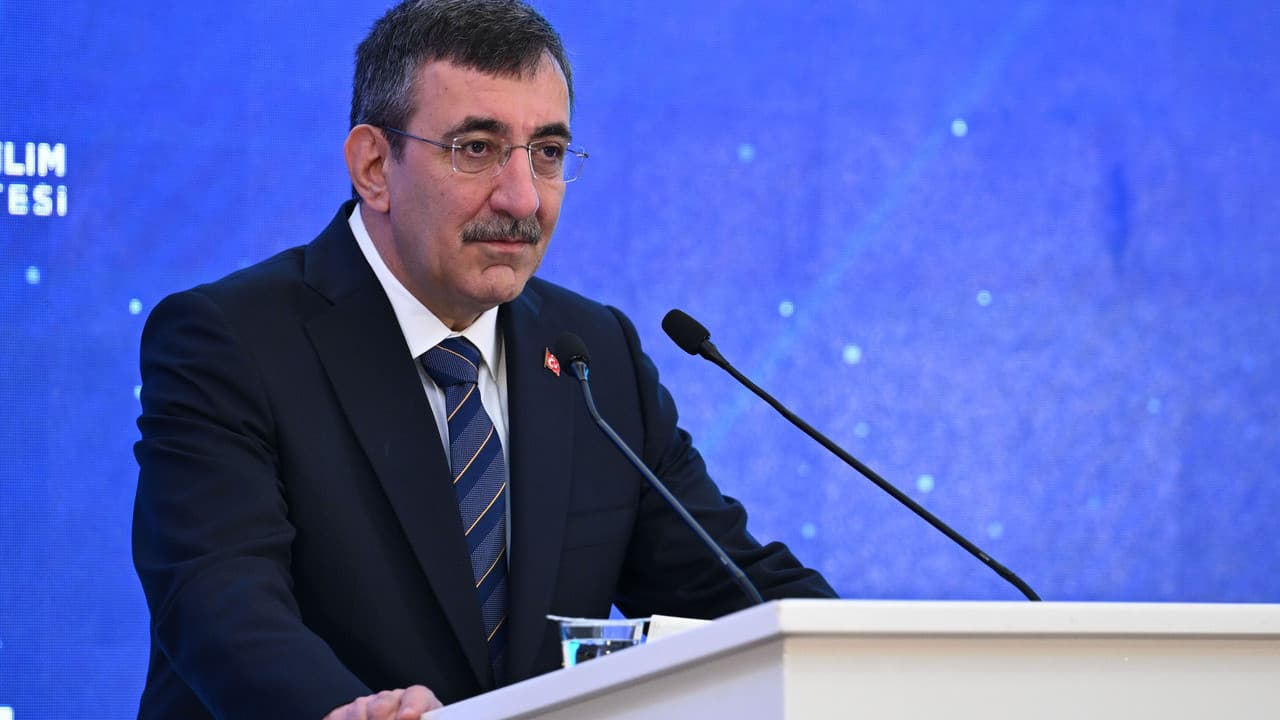 Cevdet Yılmaz: Makrofinansal istikrar öncelikli hedef