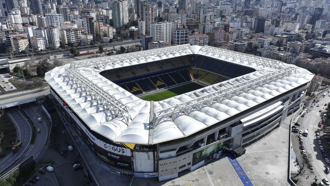 Fenerbahçe'nin borcu 28 milyar TL'ye yaklaştı