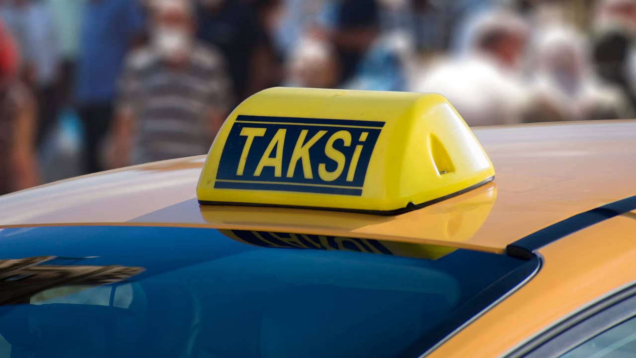 İBB yeni taksi ihalesinde 56 plaka satıldı, fiyatlar 6,3 milyon liraya ulaştı