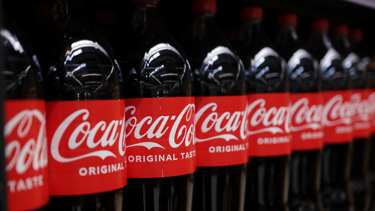 Coca-Cola İçecek ve Tekgıda-İş Sendikası toplu iş sözleşmesini imzalıyor