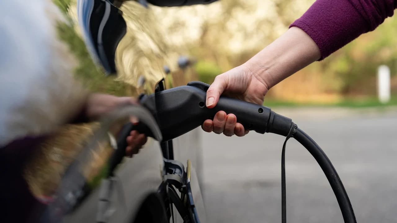 Elektrikli araçlar 190 bin kilometrede benzinlilere göre daha dayanıklı