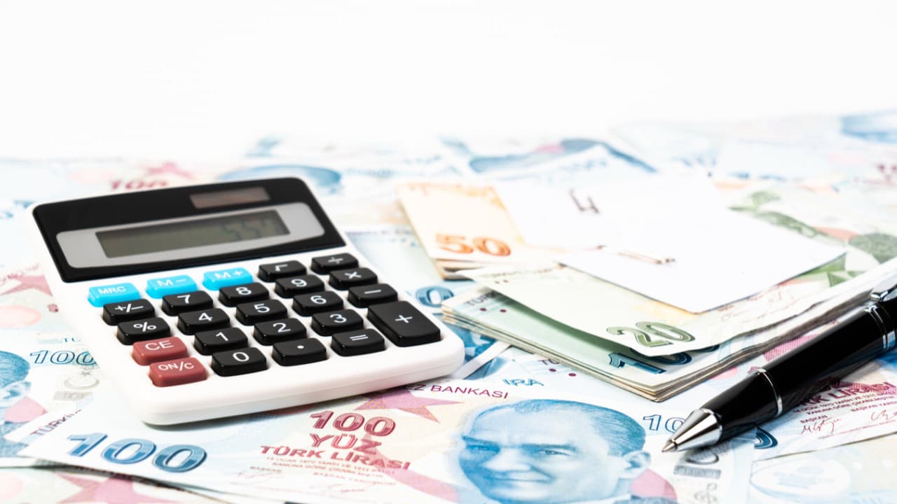 Merkez Bankası: Yıl sonu enflasyon ve dolar tahminleri yükseldi
