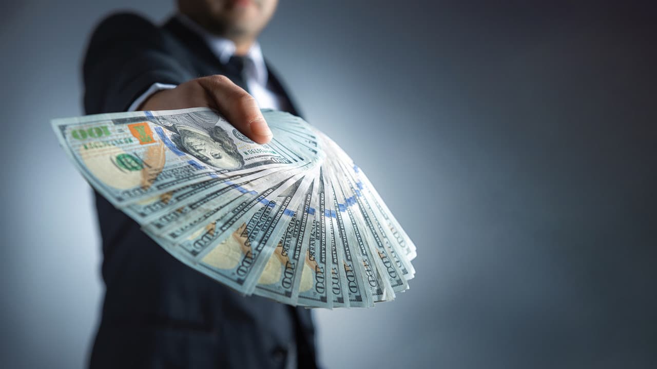 Zenginler yatırım stratejilerini değiştiriyor: Dolardan uzaklaşıyorlar