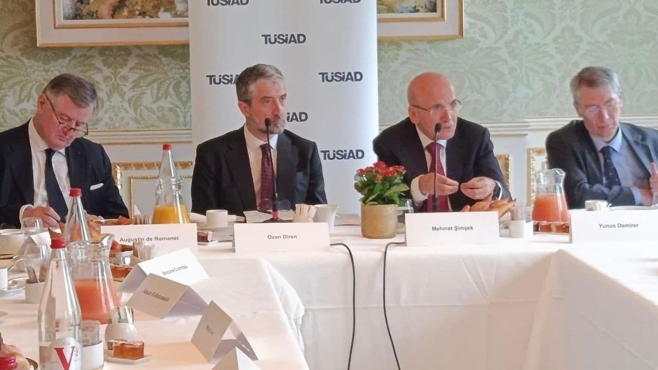 Paris'te TÜSİAD ve Bakan Şimşek, Fransız iş dünyasıyla buluştu