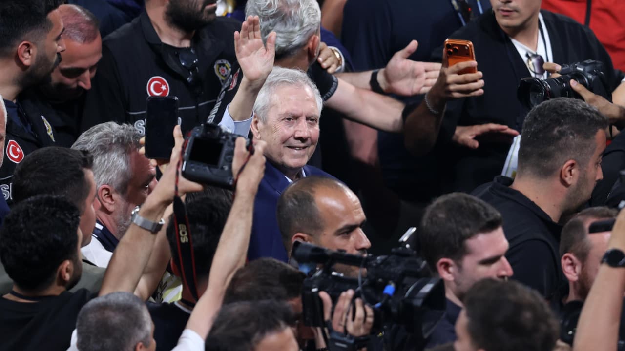Aziz Yıldırım'ın başkanlığa dönüşü sonrası Fenerbahçe hisseleri yükseldi