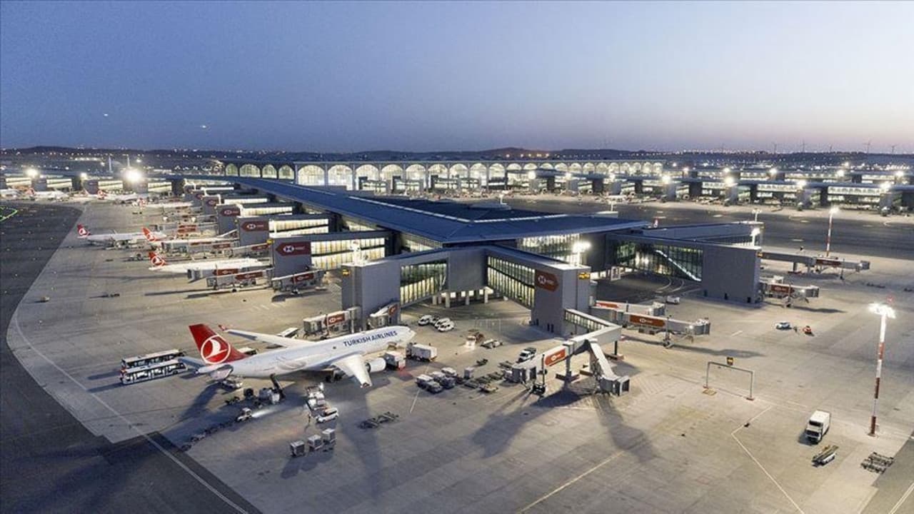 İstanbul Havalimanı'nda günlük uçuş ve yolcu sayısında rekor