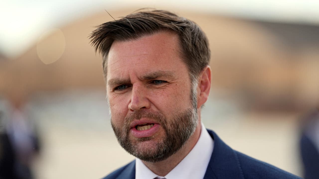 Hürmüz Boğazı'ndaki geçişler hakkında JD Vance açıklamalarda bulundu
