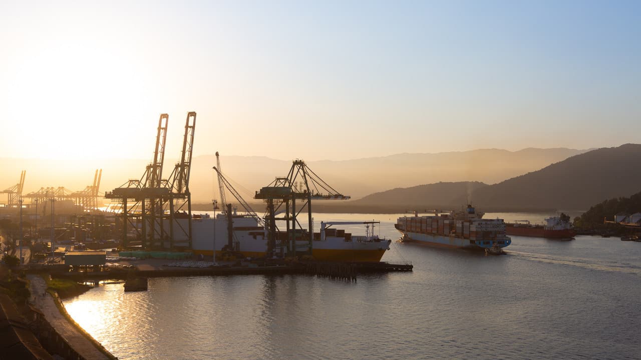 Çeşmeli Limanı'nın 45 yıllık işletme hakkı 193,5 milyon dolara satıldı