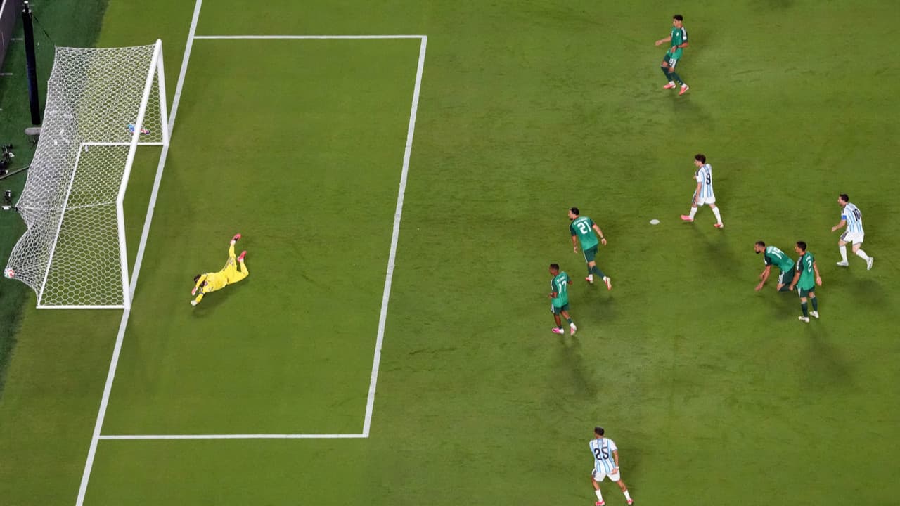 Messi, Dünya Kupası'nda 16. golünü atarak Klose'nin rekoruna ulaştı
