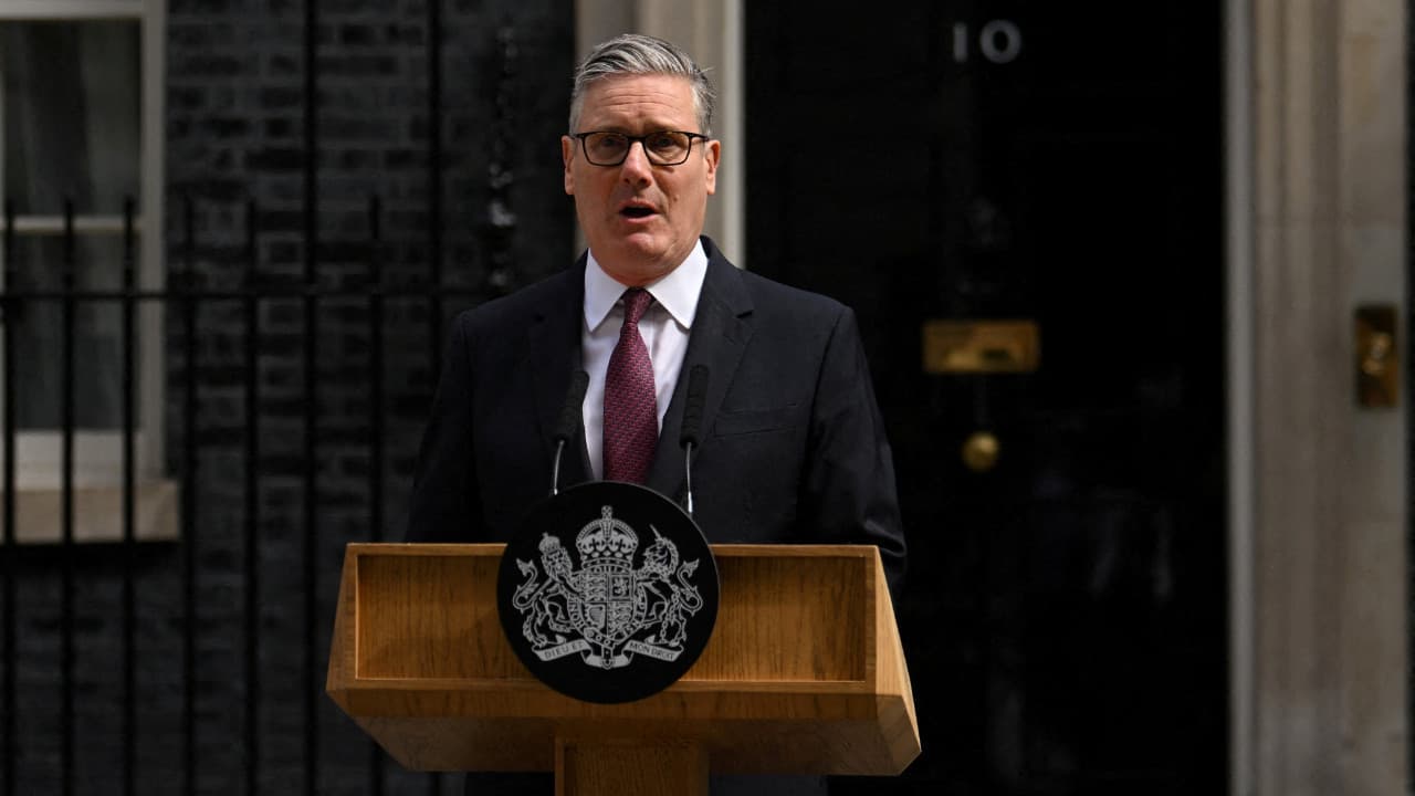 İngiltere Başbakanı Keir Starmer görevinden ayrıldı