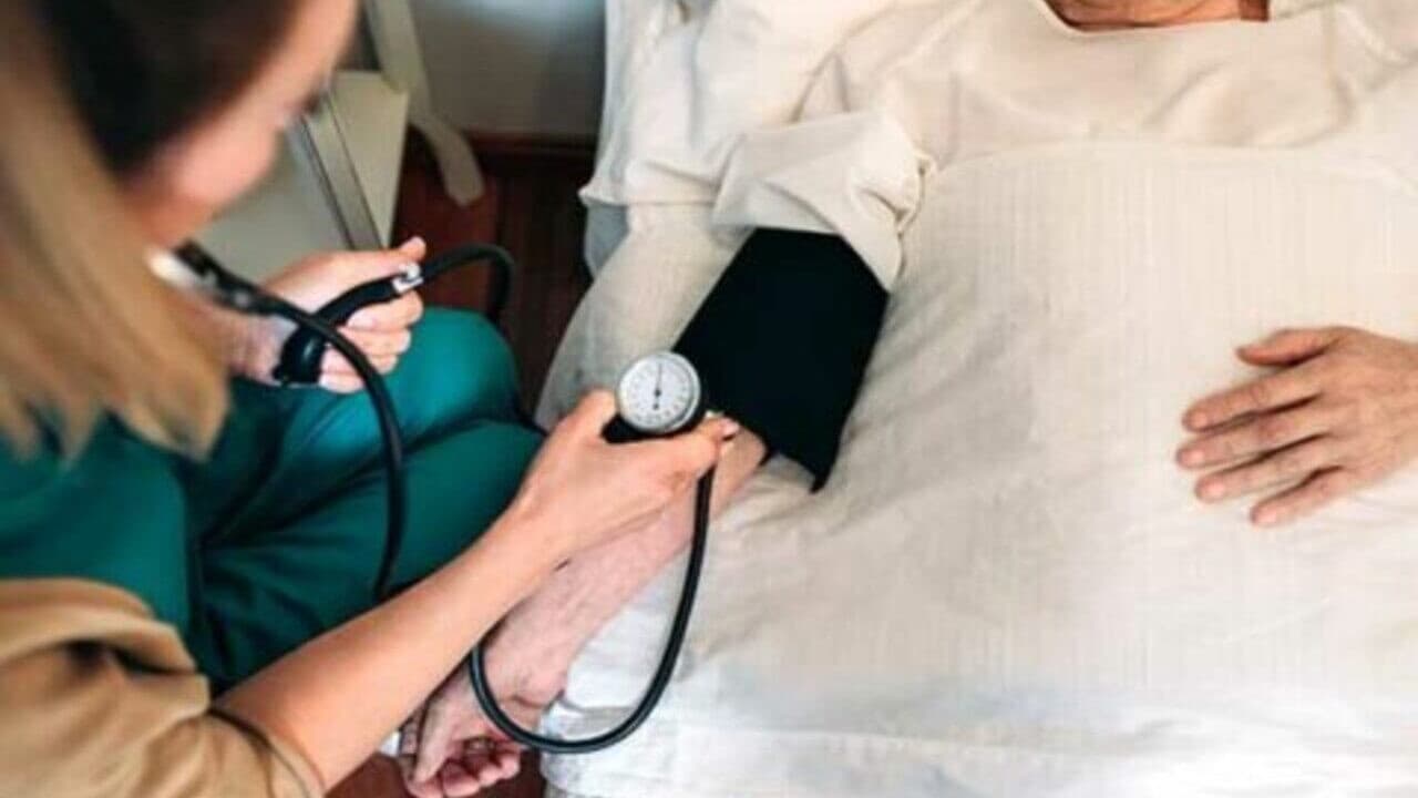 Evde sağlıkta yeni uygulama: Palyatif bakımda hastane takibi başlayacak