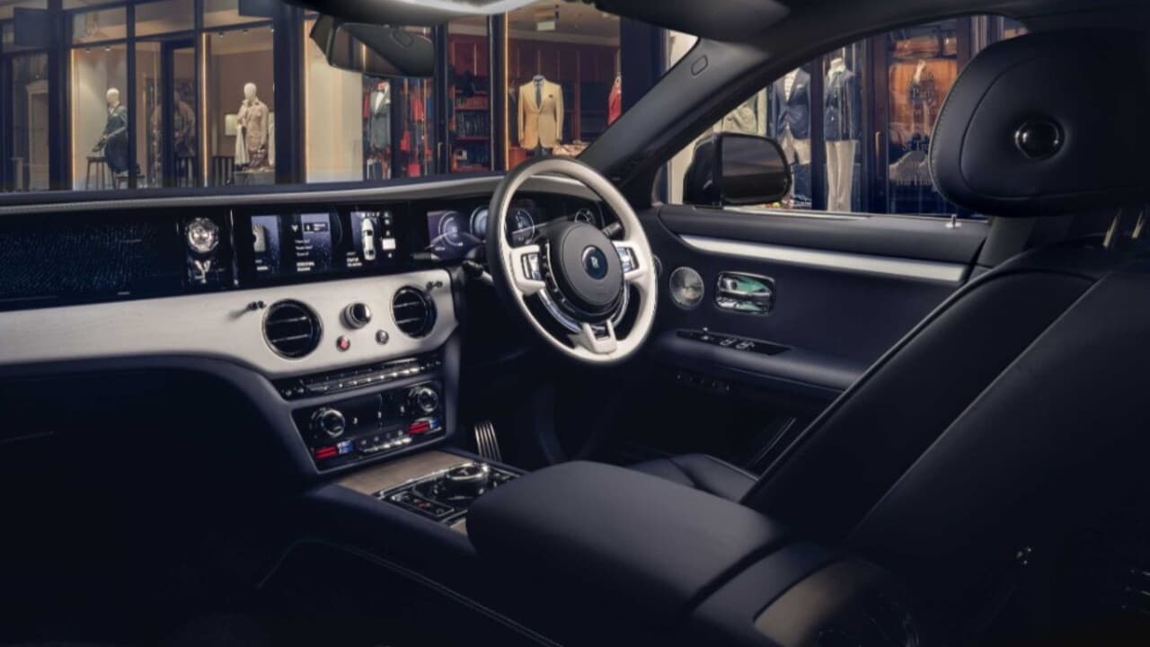 Dünyada tek örneği bulunan Rolls-Royce Ghost Savile Row tanıtıldı