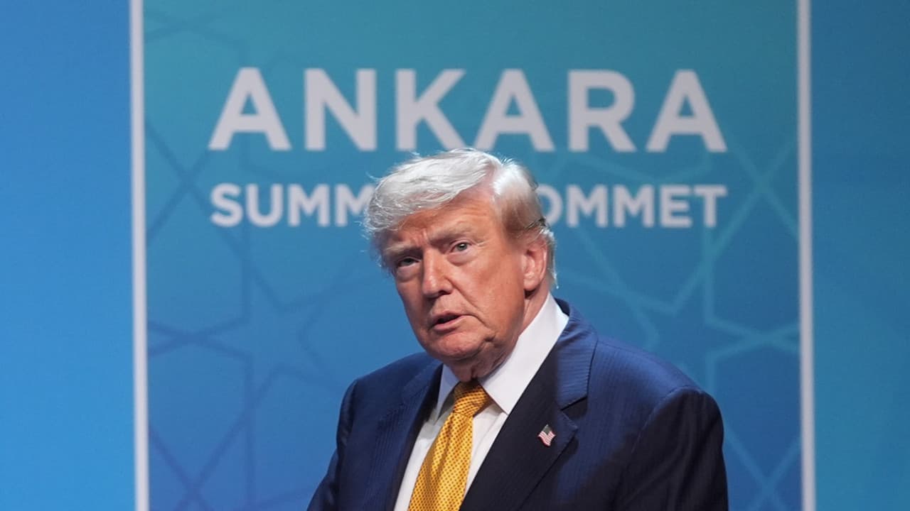 Trump, Ankara'dan dönerken İran'a güvenmediğini belirtti, Türkiye'yi övdü