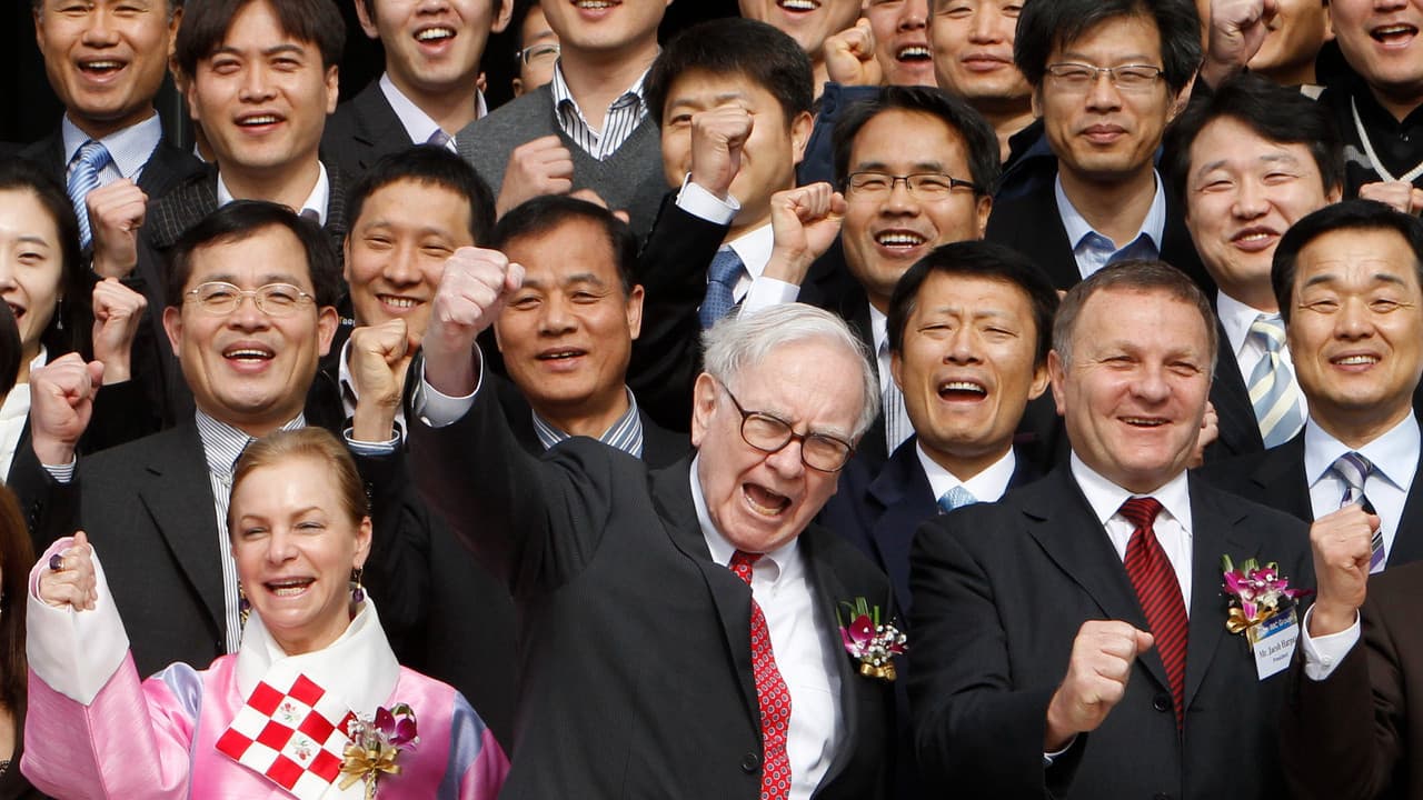 Milyarderler gizli toplantıda bir araya geldi, Buffett yapay zekayı değerlendirdi