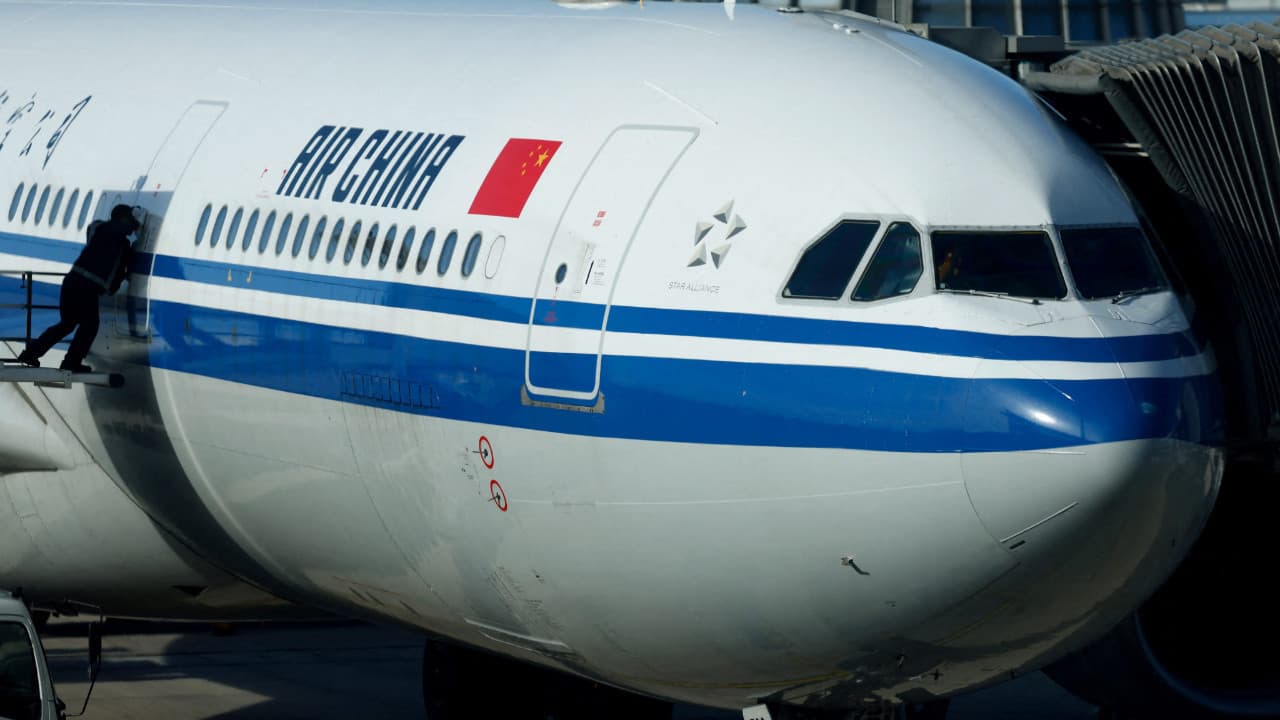 Air China, Airbus'tan 55 uçak alacağını açıkladı.