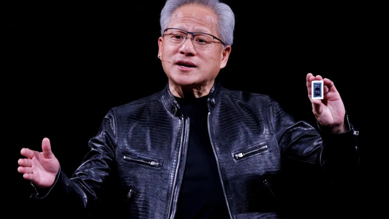 Nvidia CEO'sunun deri ceketi açık artırmada 960 bin dolara satıldı