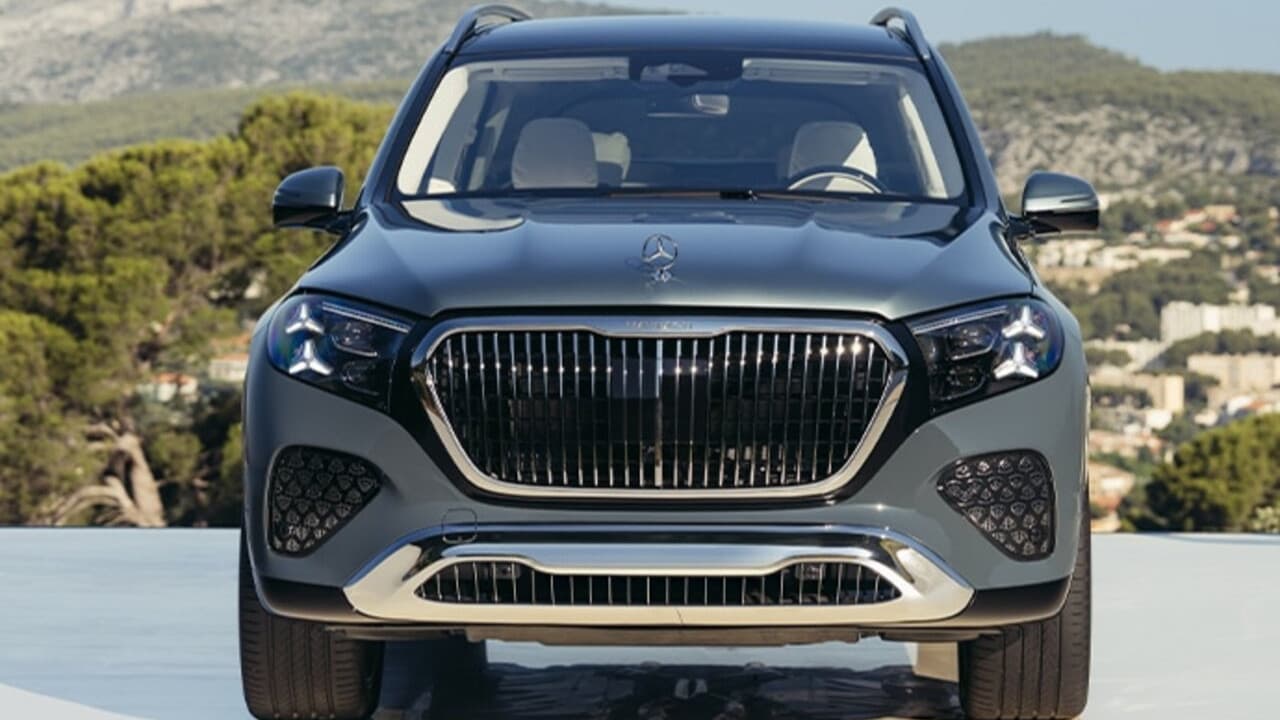Mercedes yeni GLS 680 modelini tanıttı, Rolls-Royce ve Bentley'ye rakip oluyor