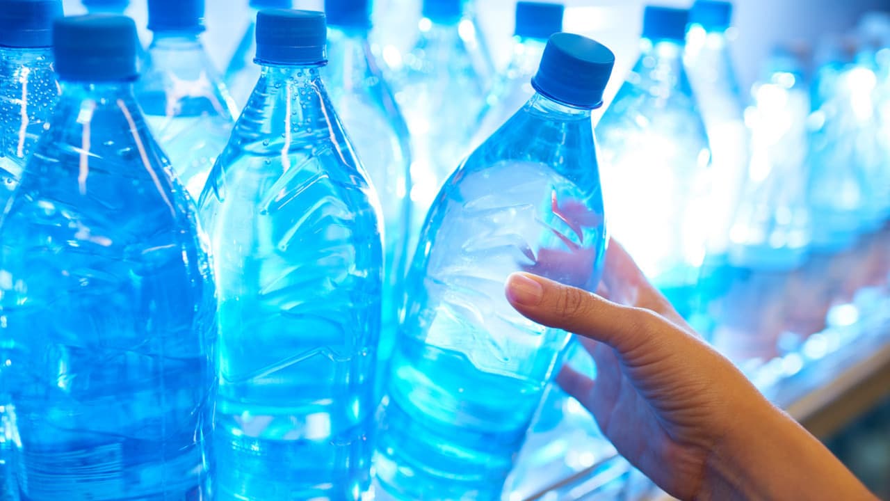 Nestle, su iş kolunun yarısını sattı; hisseler düştü