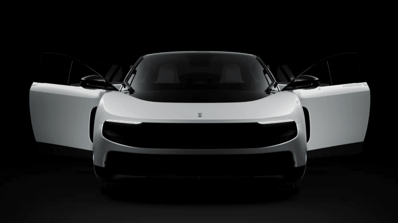 Ferrari'nin ilk elektrikli otomobili Luce açık artırmaya sunuluyor